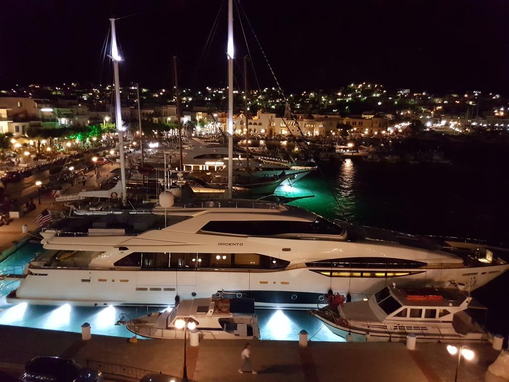 Olympic Hotel Kalymnos Town Екстер'єр фото